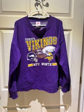 NFL Minnesota Vikings Purple Crewneck with Yellow & White Graphics